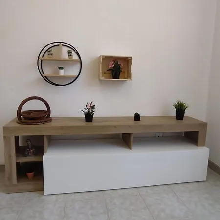 Rifugio Del Quadraro Tatil Evi *